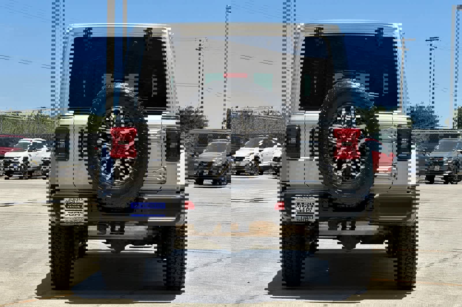 Used 2024 Jeep Wrangler Sahara image 4