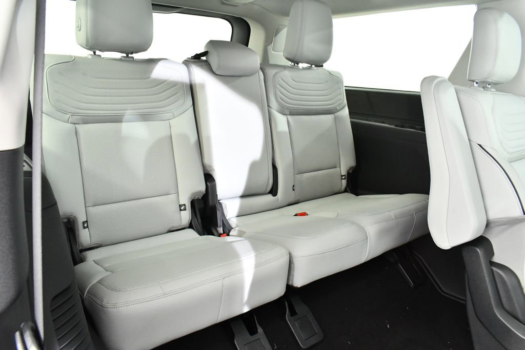 New 2026 Ford Expedition Max Platinum image 20