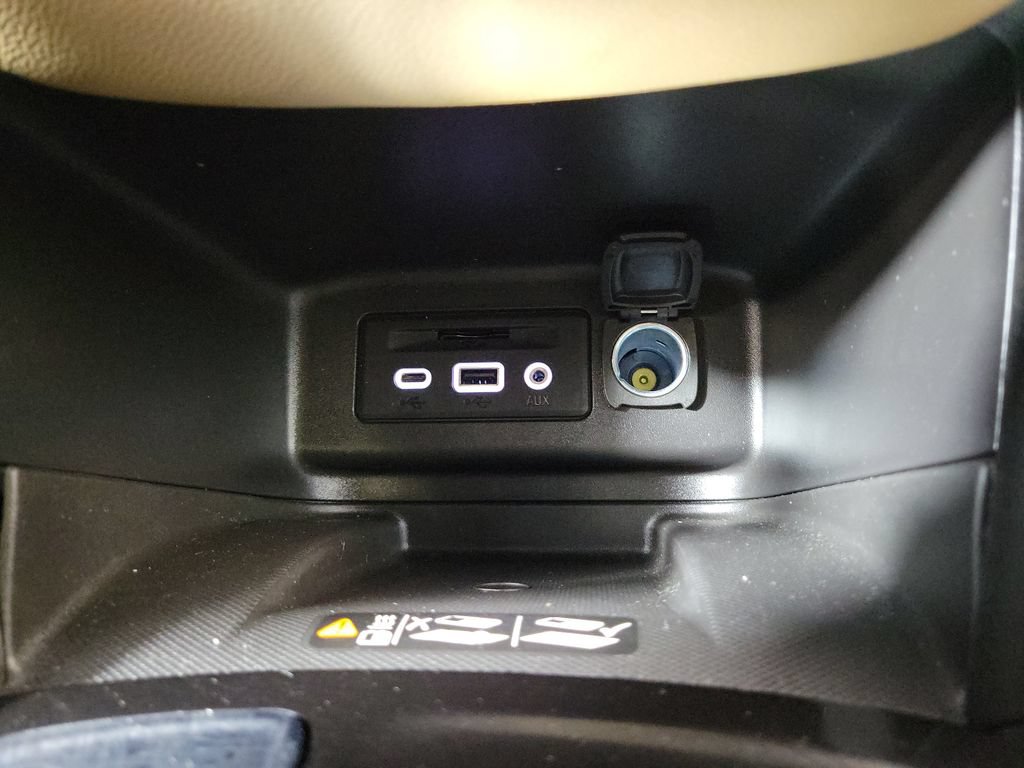 Used 2024 Chevrolet Equinox Premier w/ LPO, Floor Liner Package FWD image 22