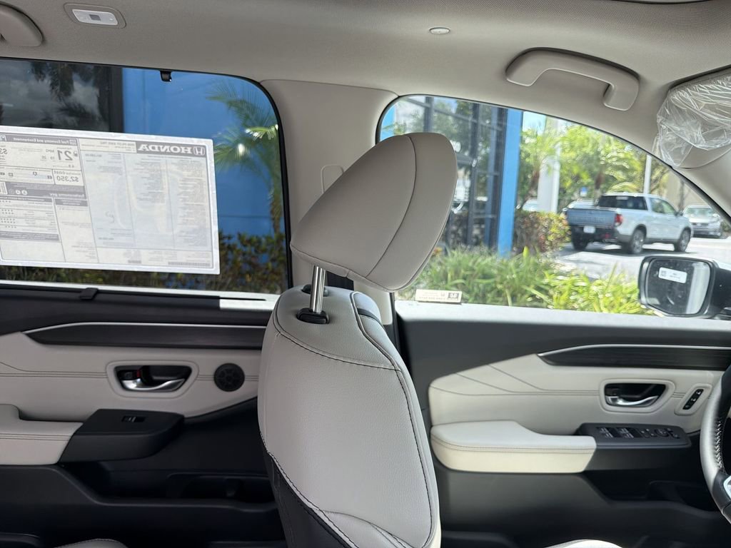 New 2026 Honda Pilot Touring image 16