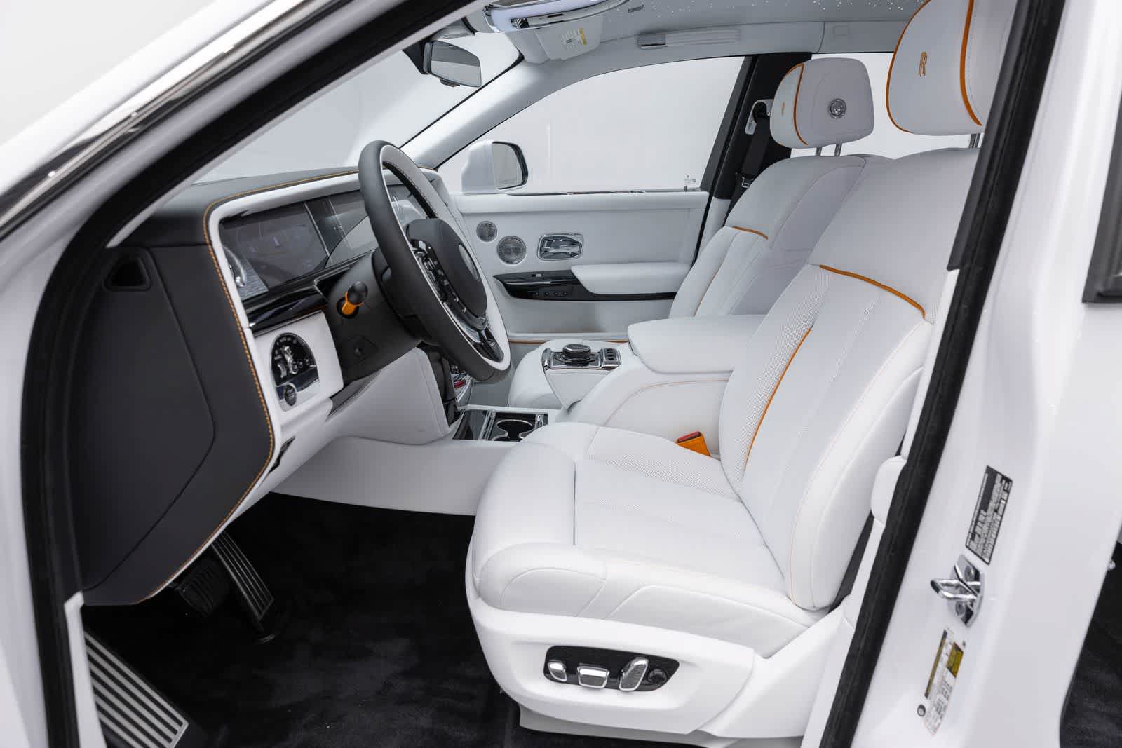 New 2027 Rolls-Royce Phantom Sedan RWD image 16