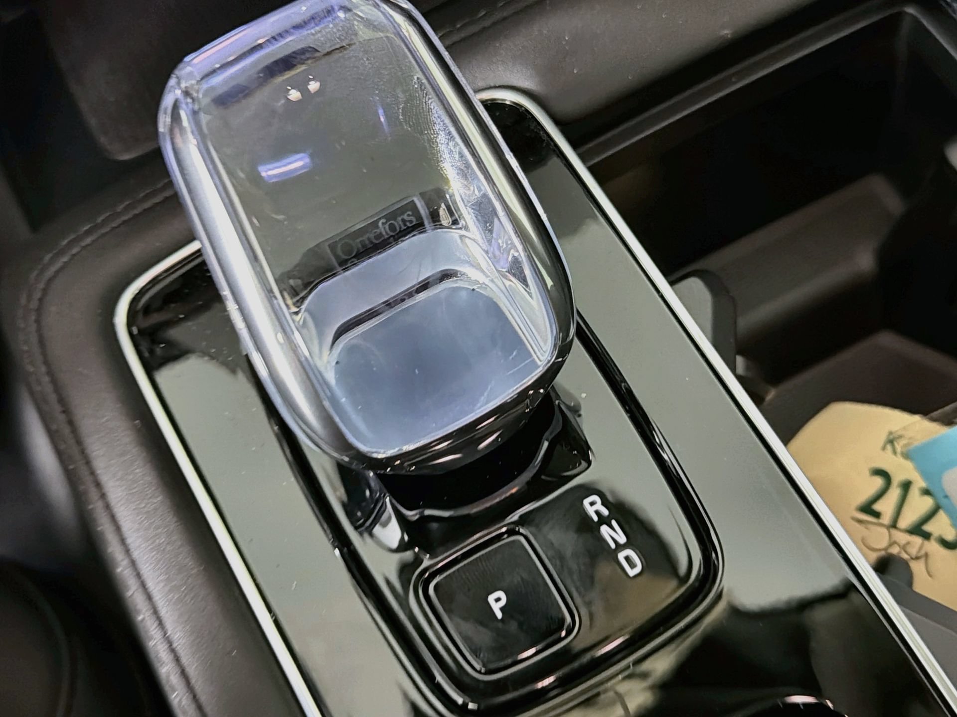 New 2026 Volvo XC90 T8 Plus w/ Protection Package Premier AWD/4WD image 17
