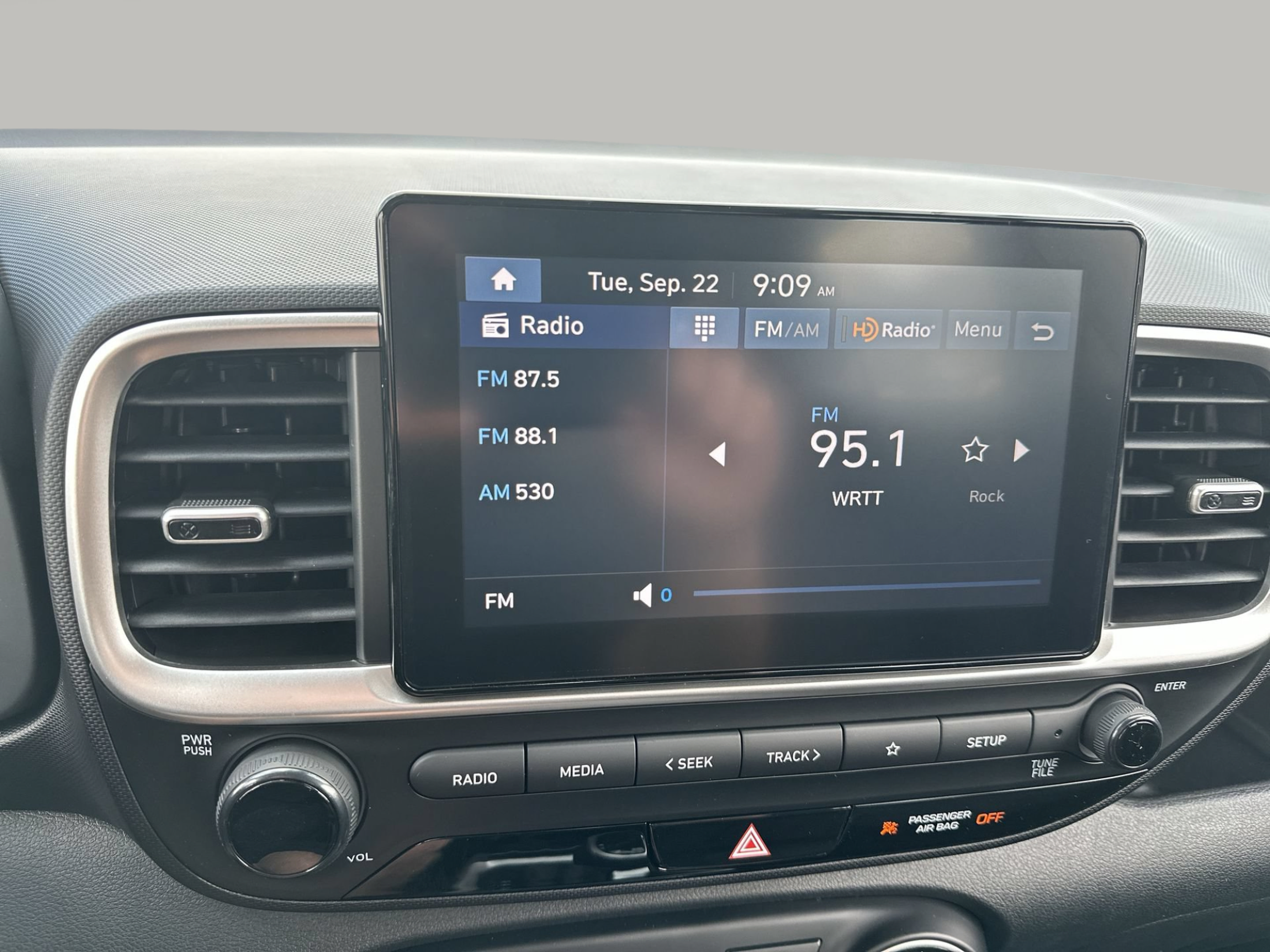 New 2026 Hyundai Venue SE FWD image 12