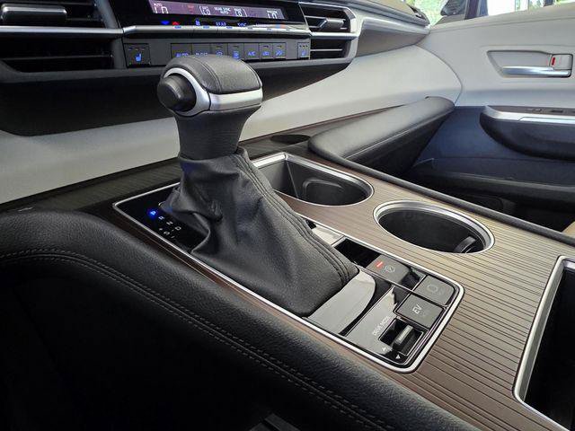 Certified 2024 Toyota Sienna XLE FWD image 24