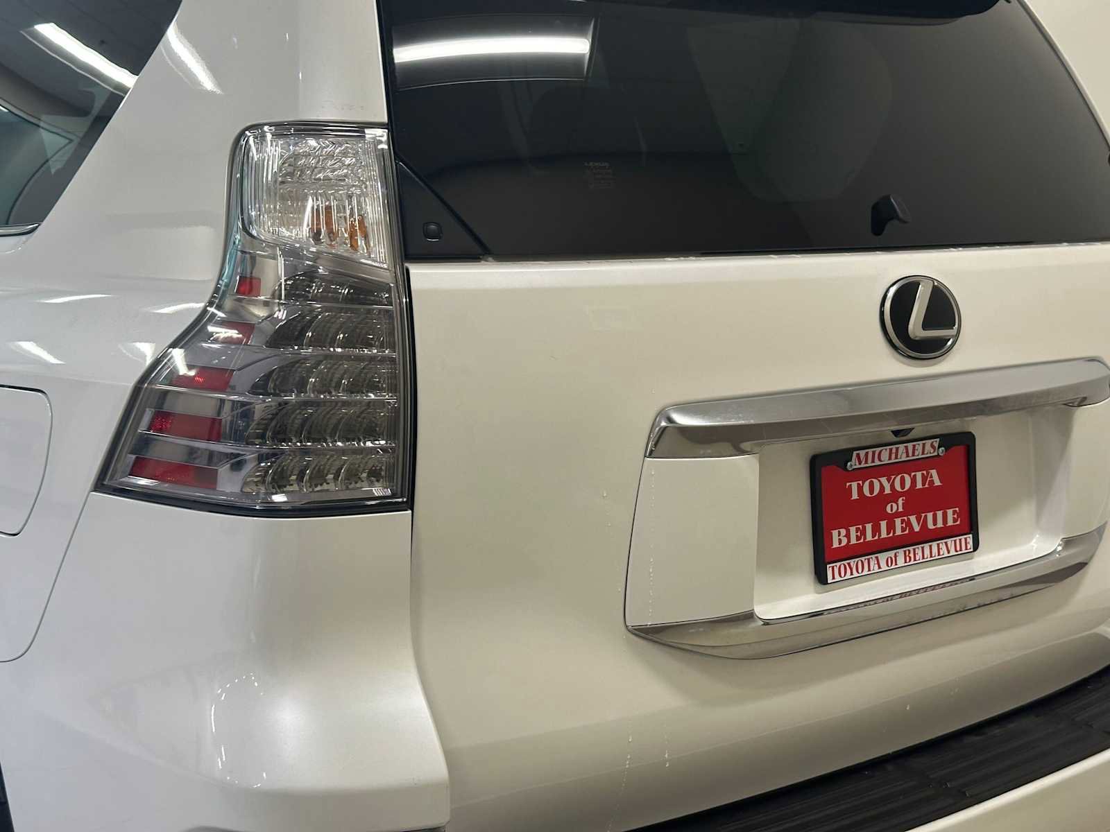 Used 2021 Lexus GX 460 Premium w/ Premium Package image 7