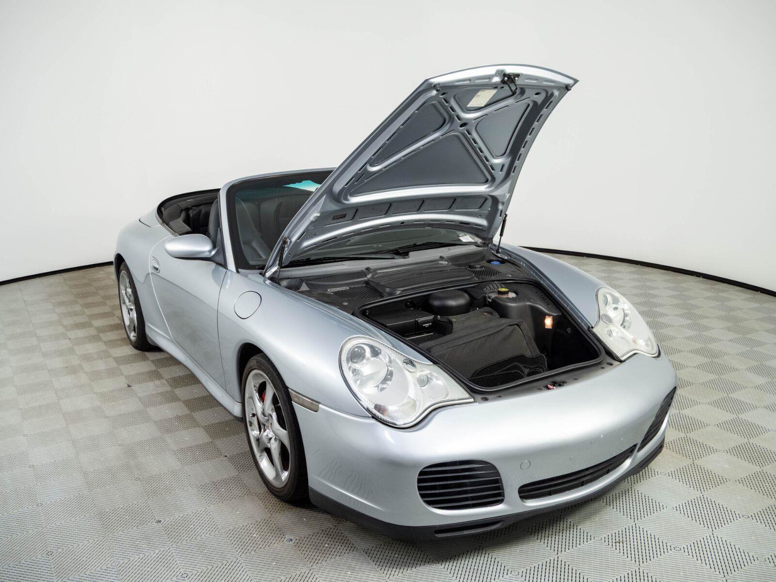 Used 2004 Porsche 911 Carrera 4S AWD/4WD image 21