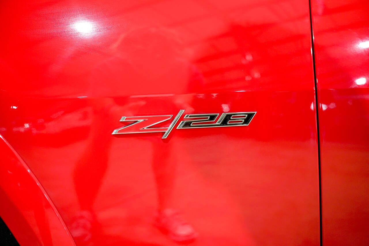 Used 2014 Chevrolet Camaro Z/28 RWD image 23