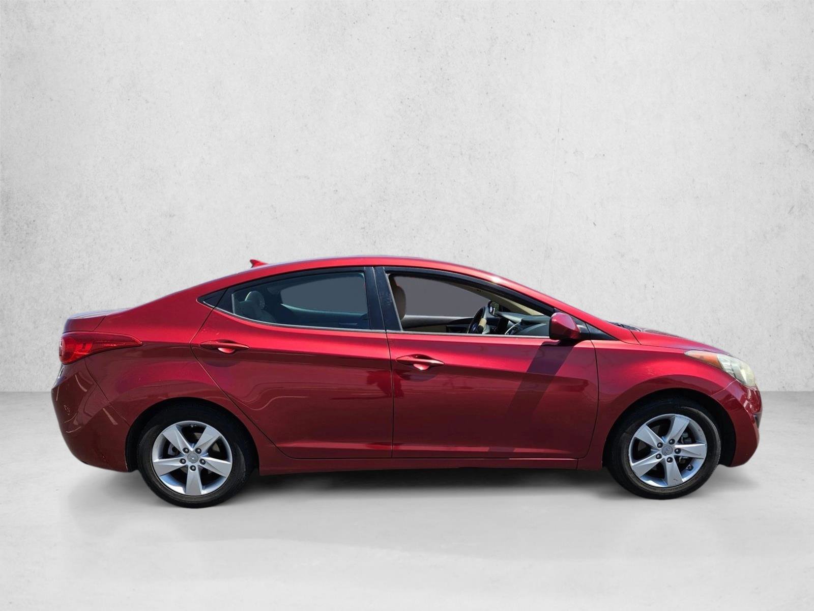 Used 2013 Hyundai Elantra GLS FWD image 4