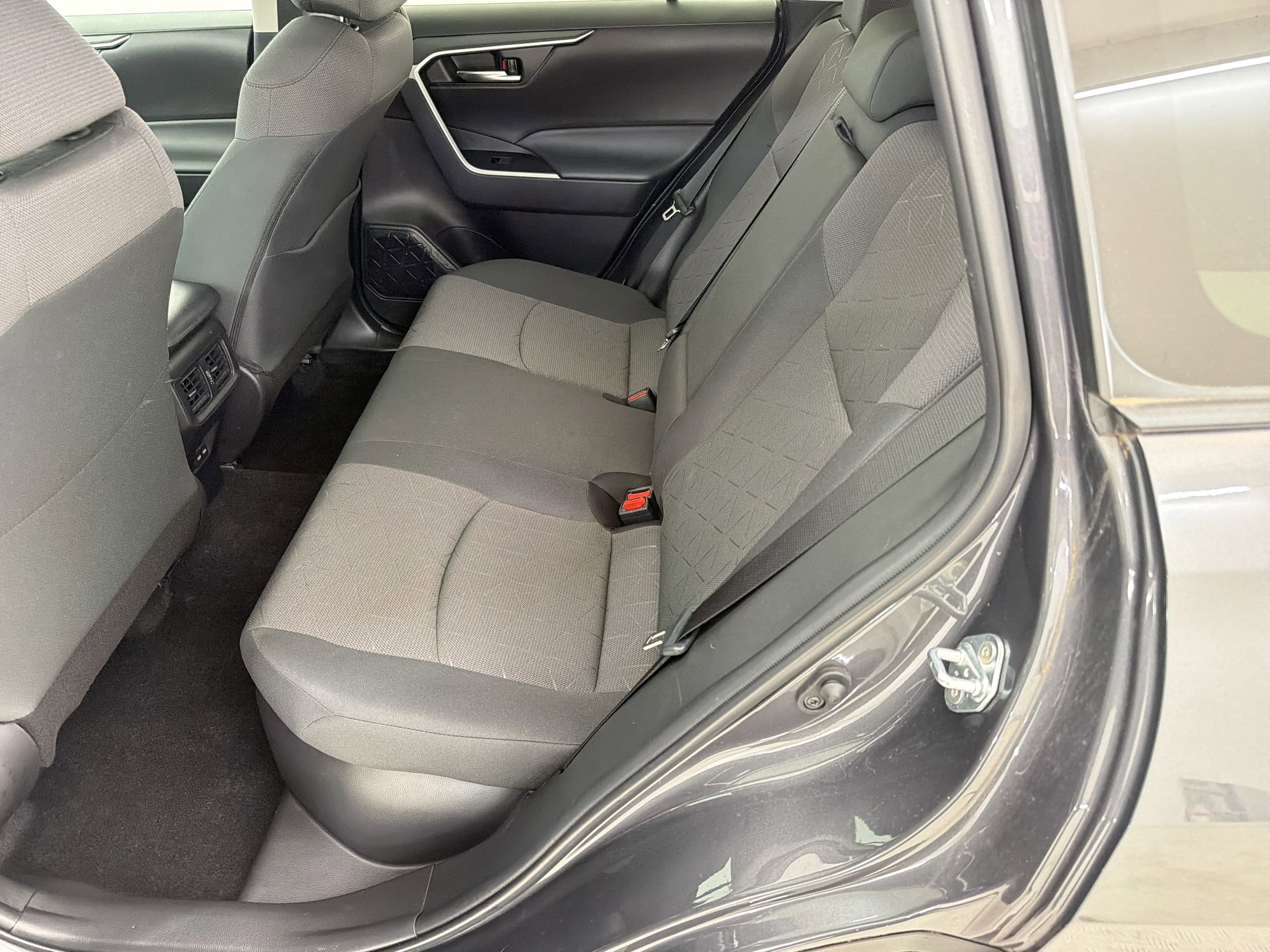 Used 2024 Toyota RAV4 XLE AWD/4WD image 15