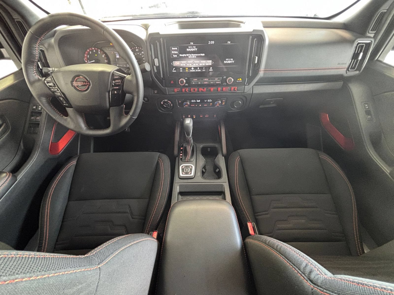 Used 2026 Nissan Frontier PRO-4X AWD/4WD image 33
