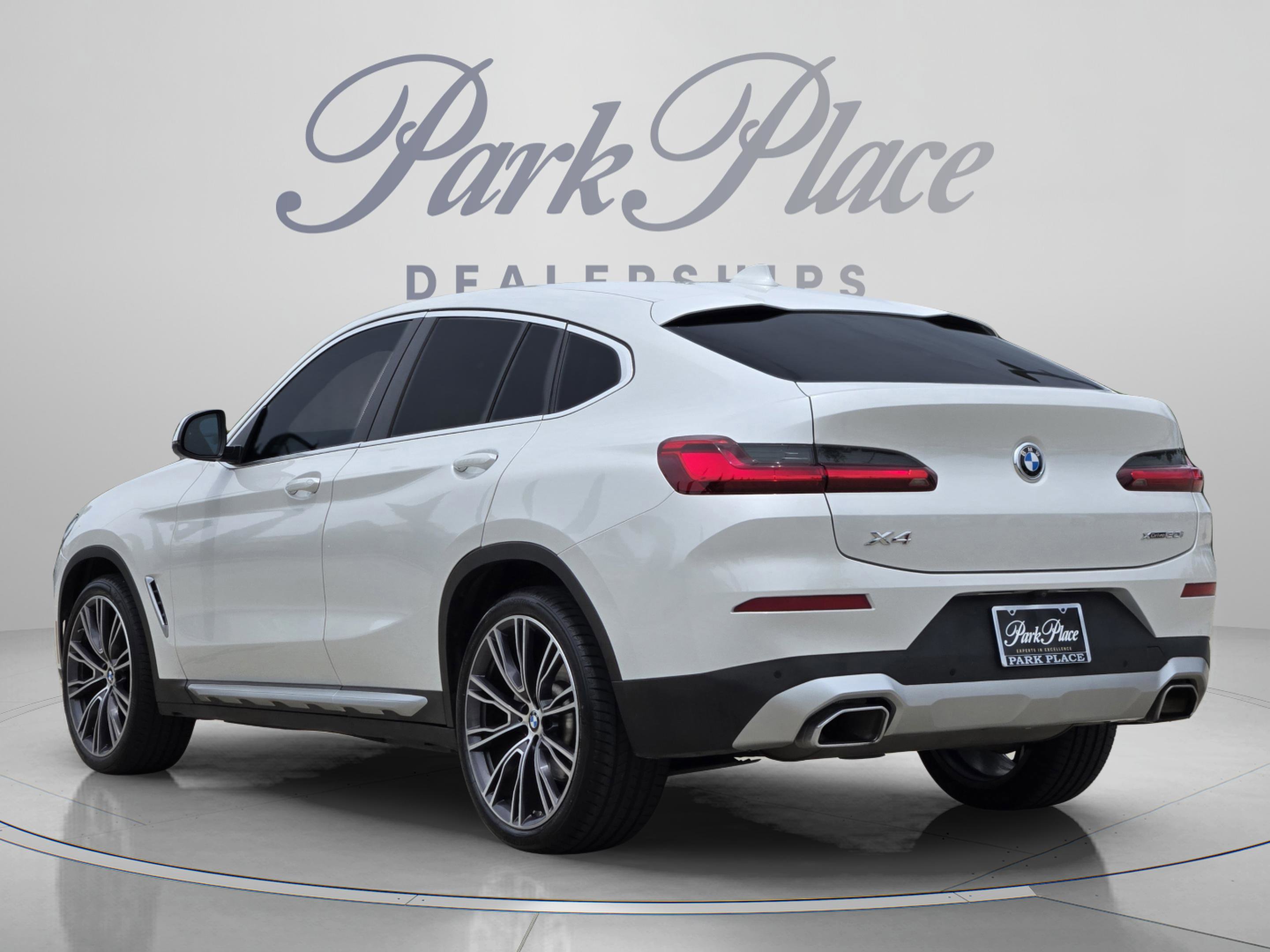 Used 2022 BMW X4 xDrive30i w/ Premium Package 2 AWD/4WD image 3