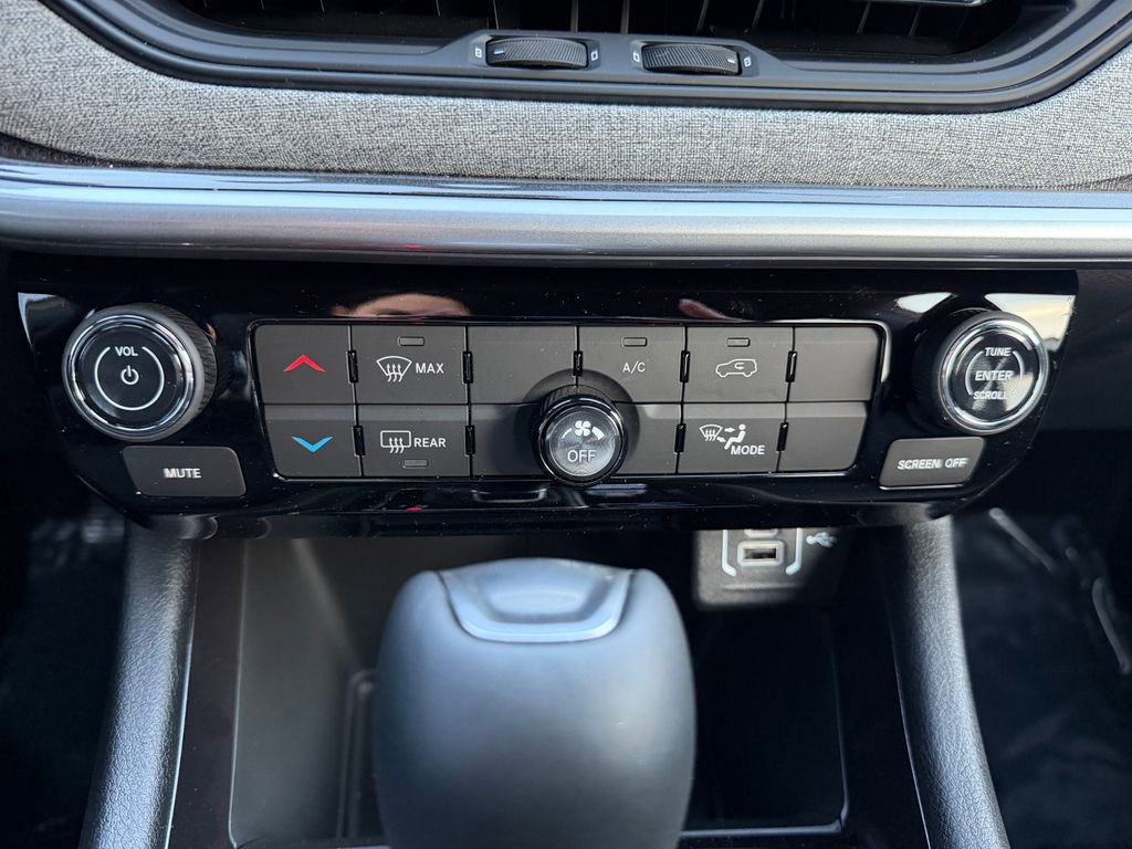 New 2026 Jeep Compass Latitude AWD/4WD image 27