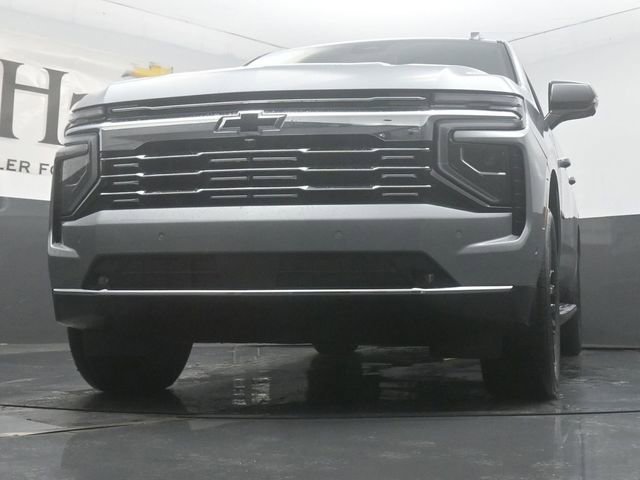 New 2025 Chevrolet Suburban Premier image 35