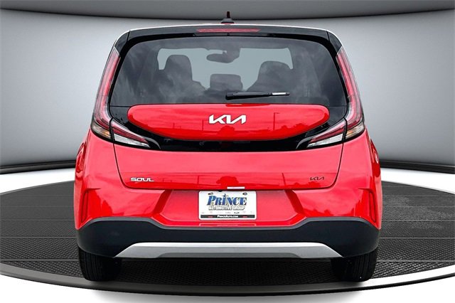 Used 2025 Kia Soul LX image 5