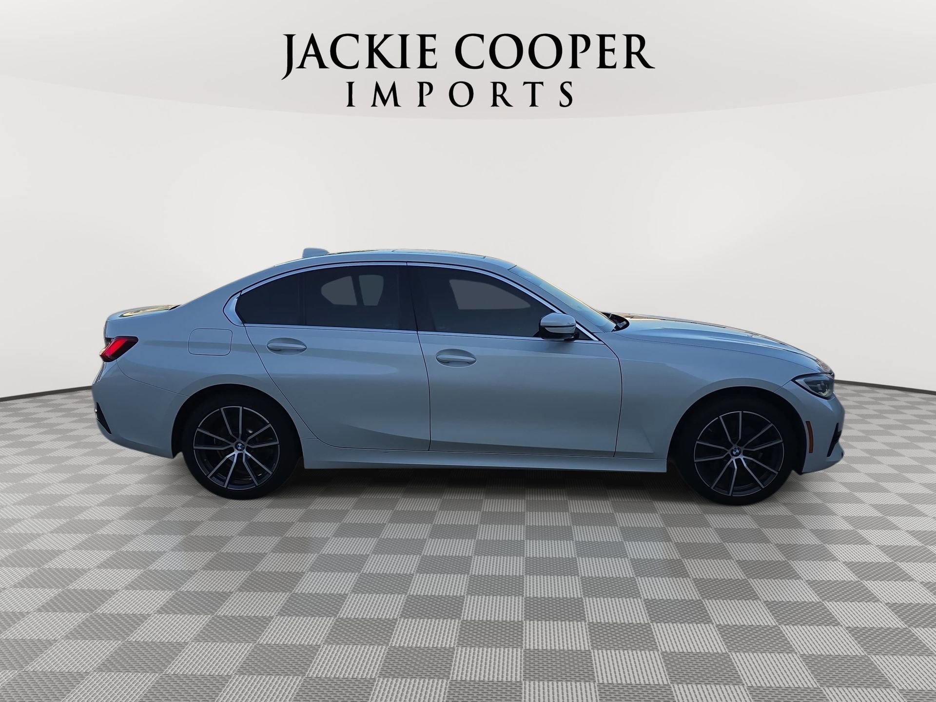 Used 2021 BMW 330i xDrive Sedan w/ Convenience Package AWD/4WD image 4