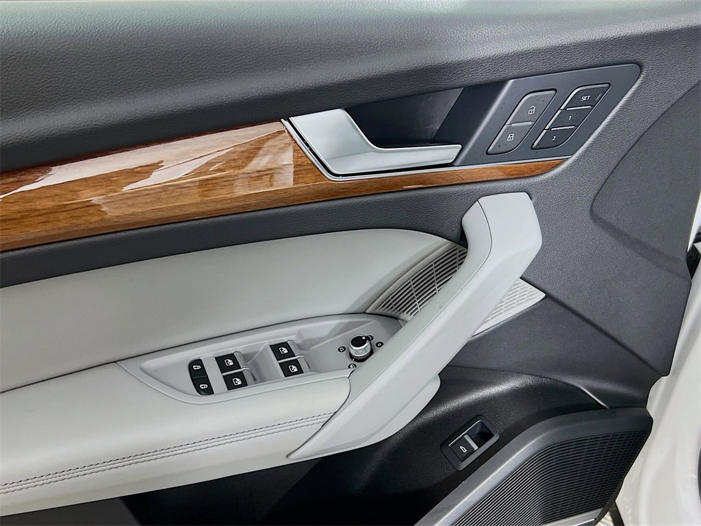 Used 2022 Audi Q5 2.0T Prestige image 20