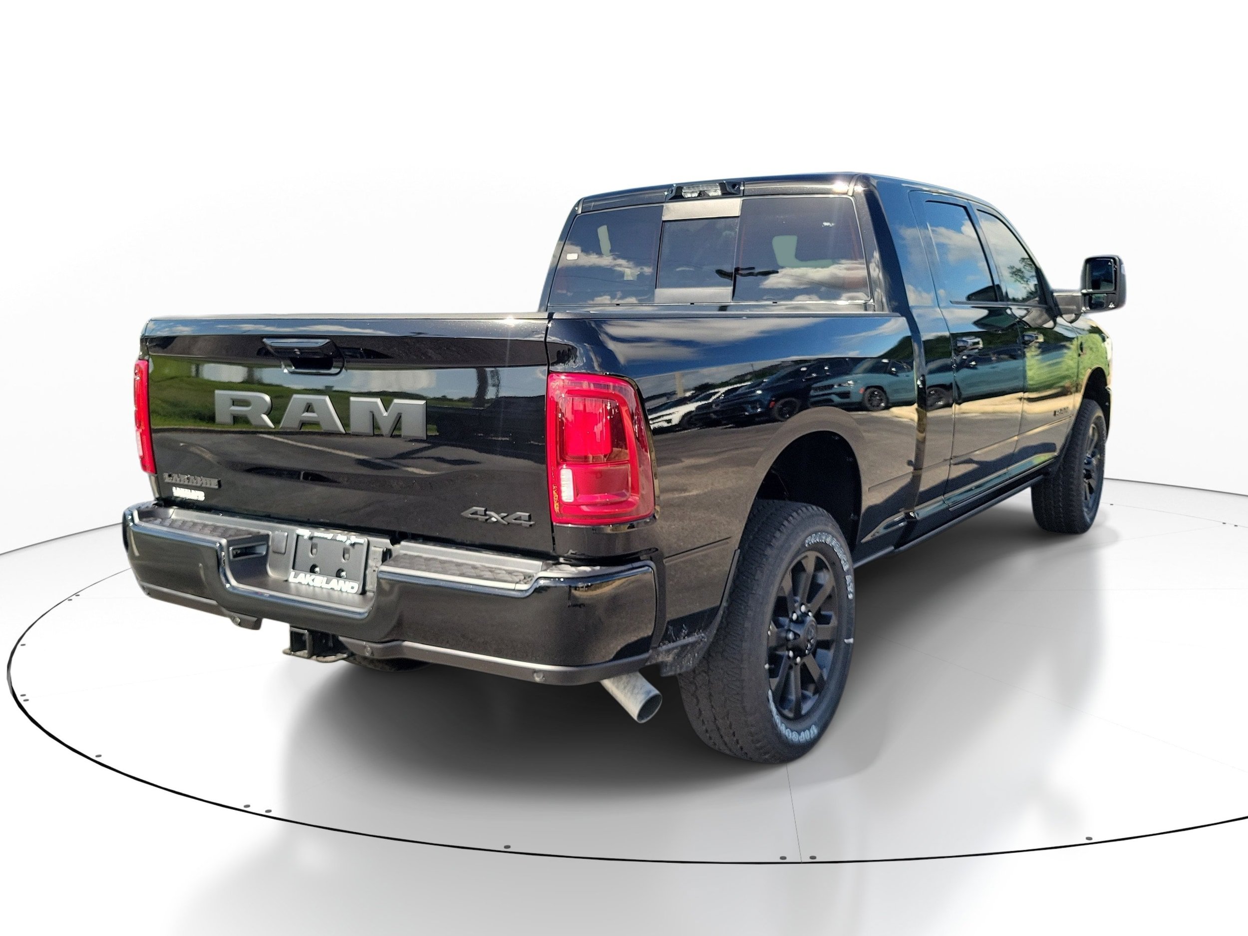 New 2027 RAM 3500 Laramie AWD/4WD image 4