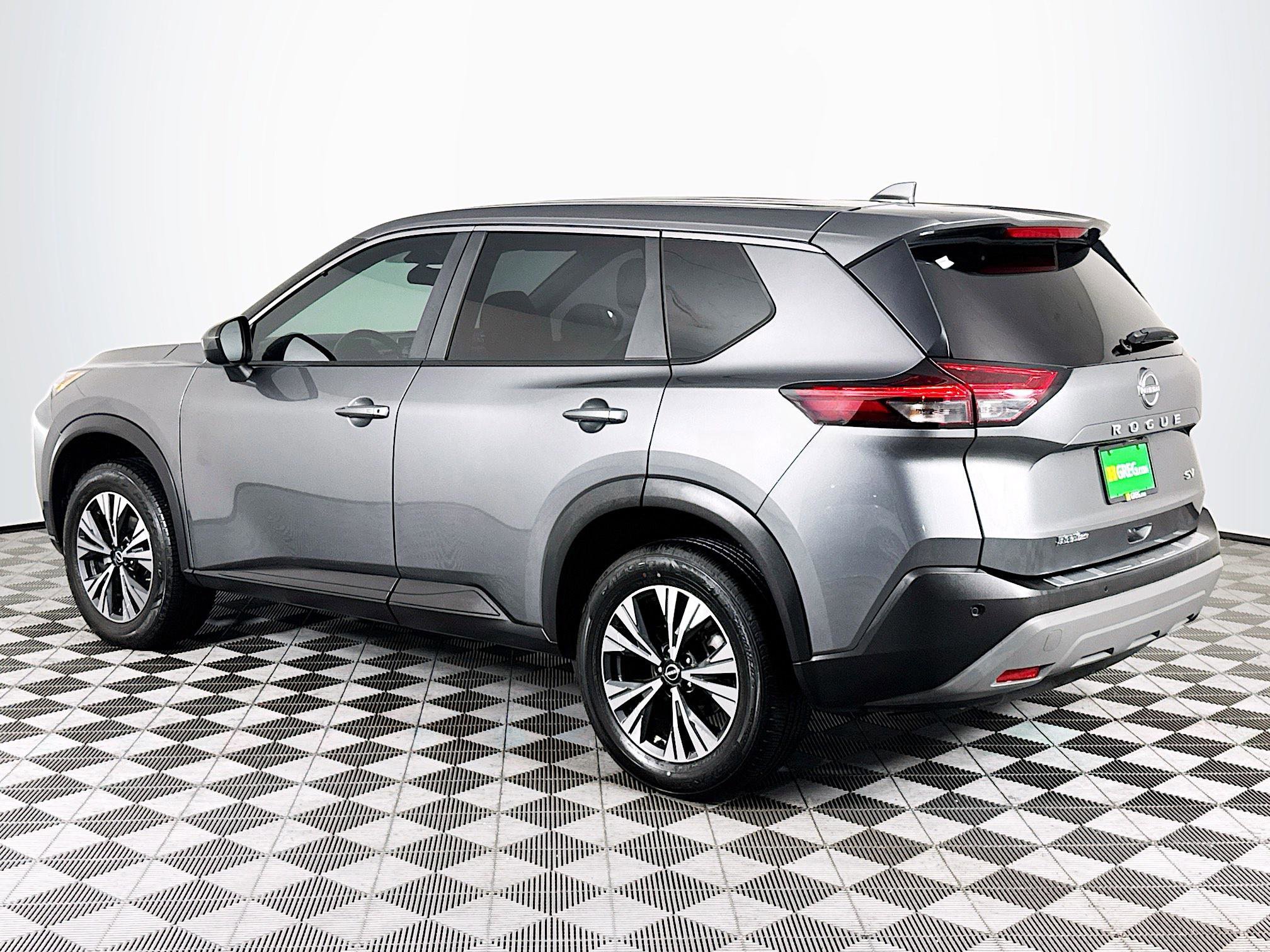 Used 2023 Nissan Rogue SV FWD image 6