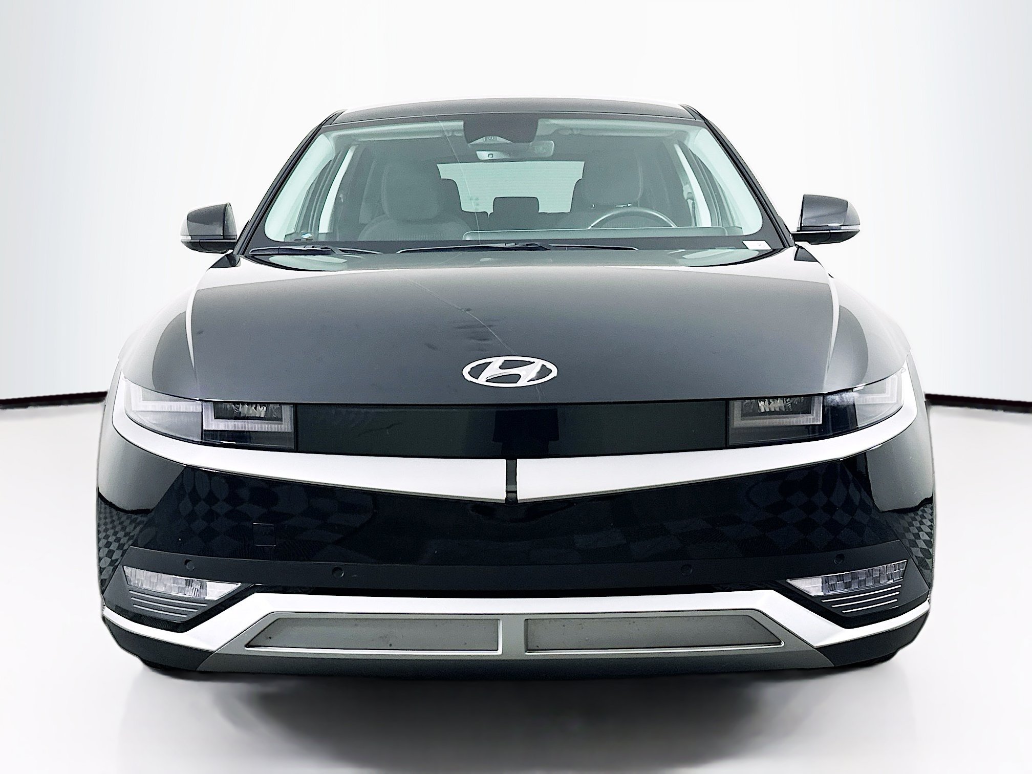 Used 2024 Hyundai Ioniq 5 SEL RWD image 2