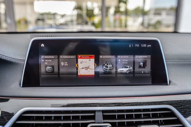 Used 2019 BMW 740i w/ M Sport Package RWD image 21