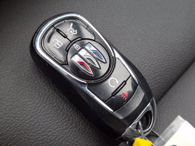 Used 2024 Buick Envista Sport Touring w/ Convenience I Package FWD image 32