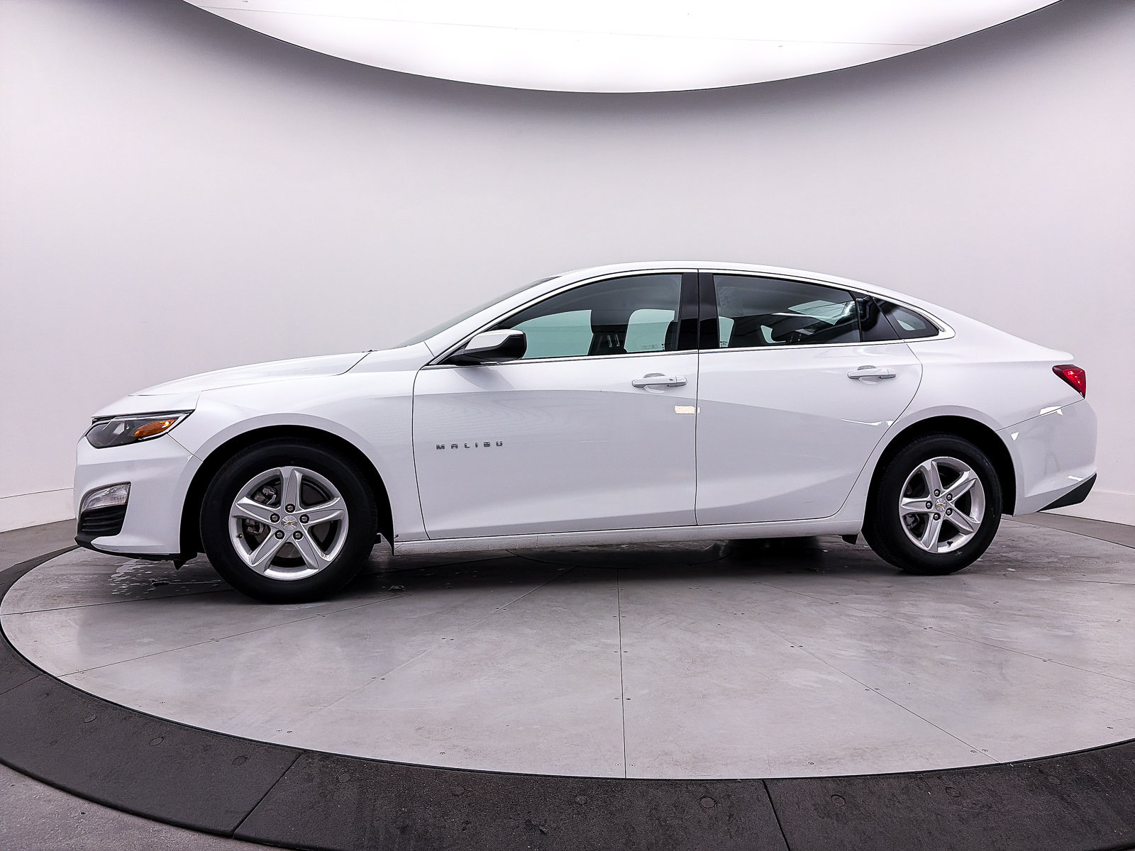 Used 2025 Chevrolet Malibu LS FWD image 36