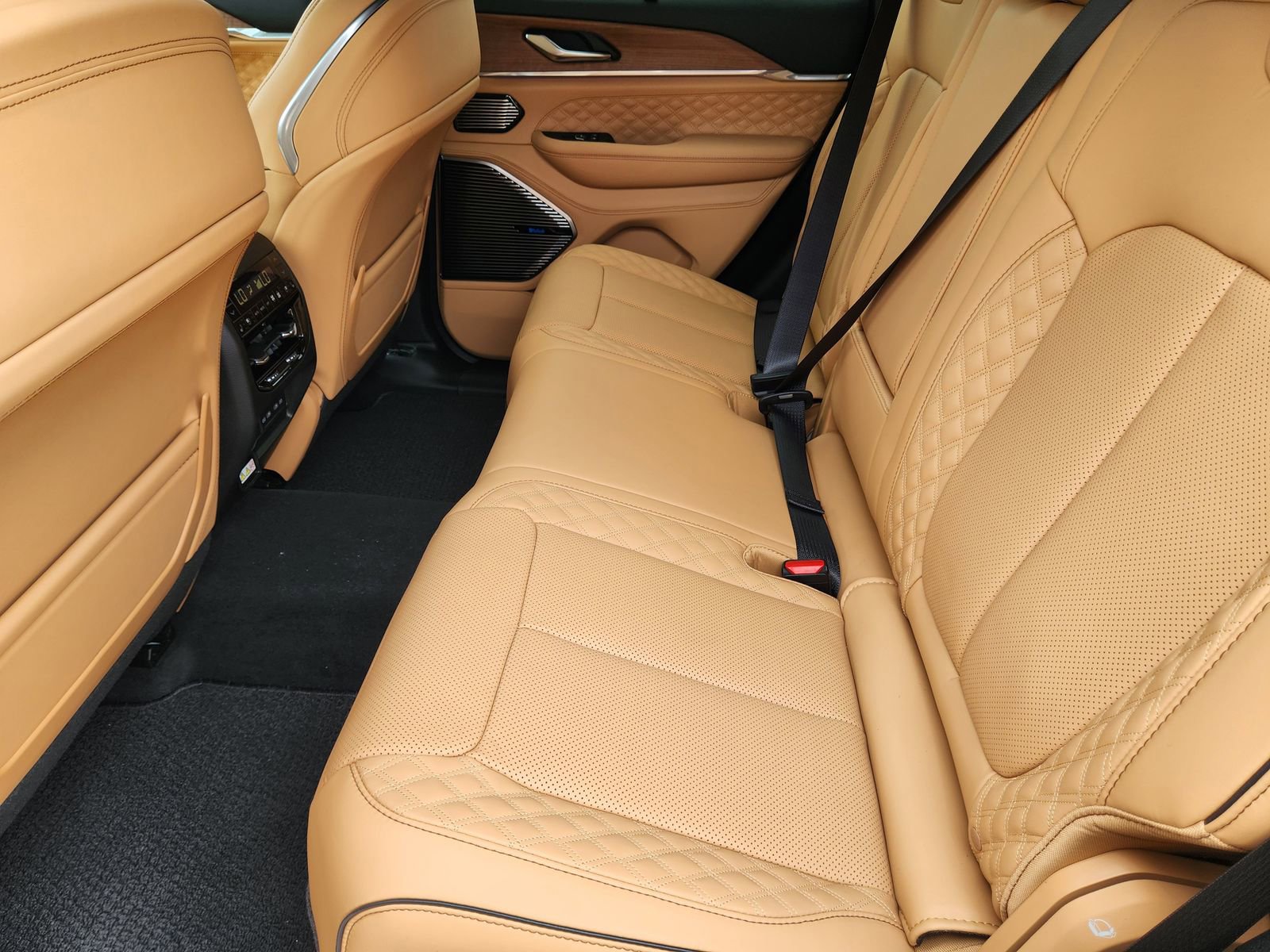 New 2026 Jeep Grand Cherokee Summit AWD/4WD image 25