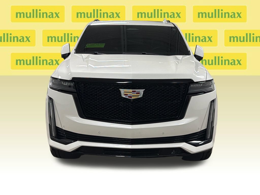 Used 2022 Cadillac Escalade Sport Platinum w/ Heavy-Duty Trailer Package AWD/4WD image 6