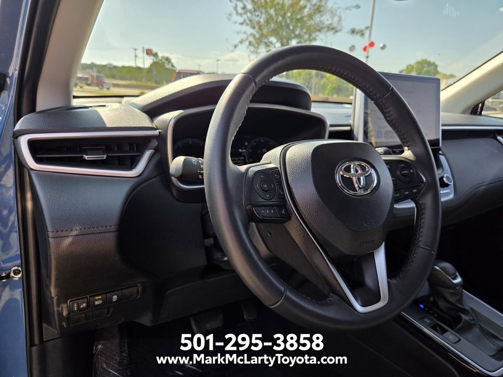 Used 2026 Toyota Corolla Cross XLE FWD image 11