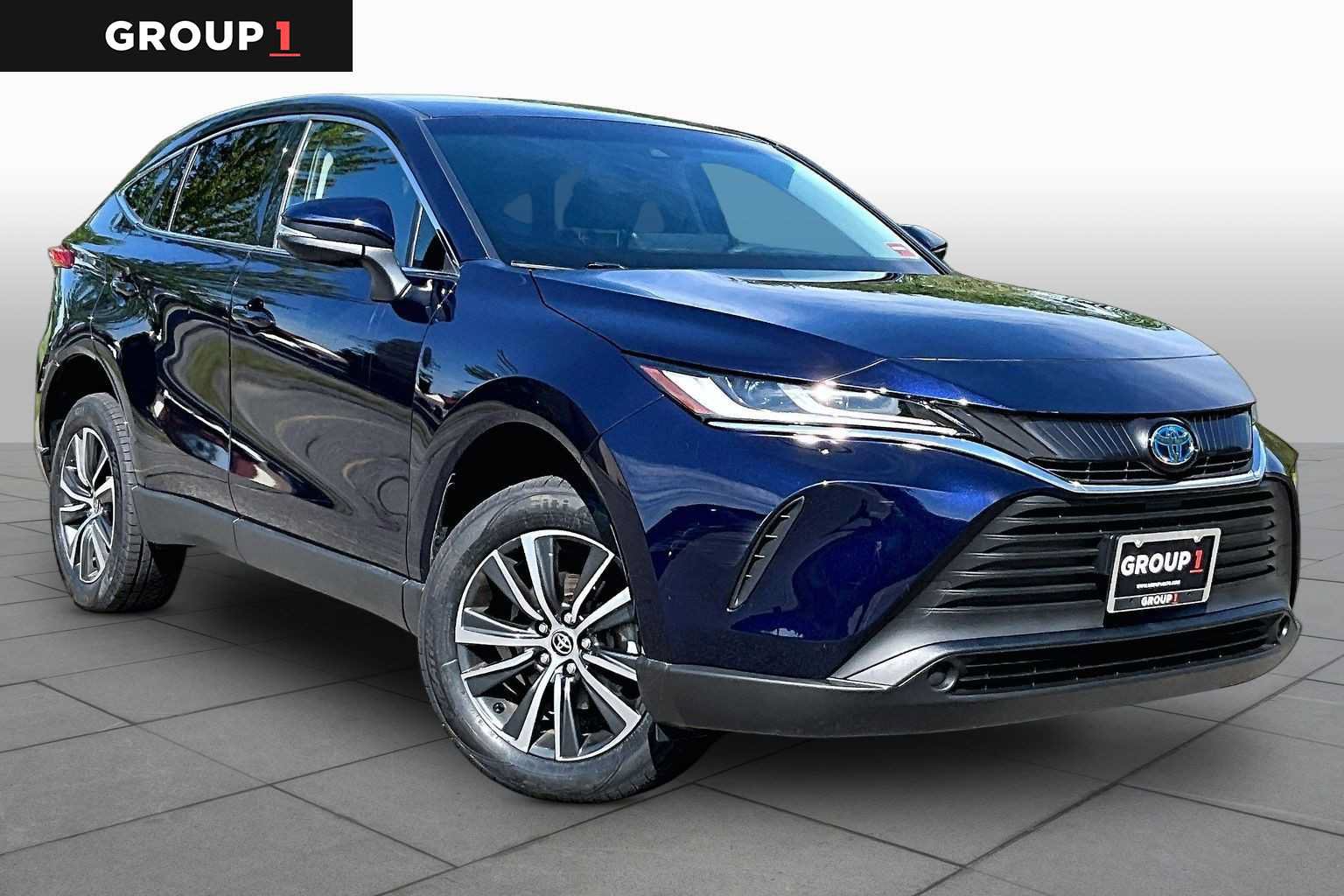 Used 2023 Toyota Venza LE AWD/4WD image 3