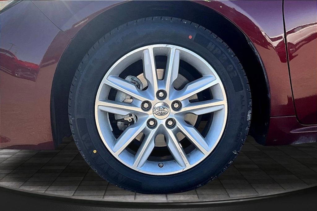 Used 2013 Toyota Avalon XLE image 9