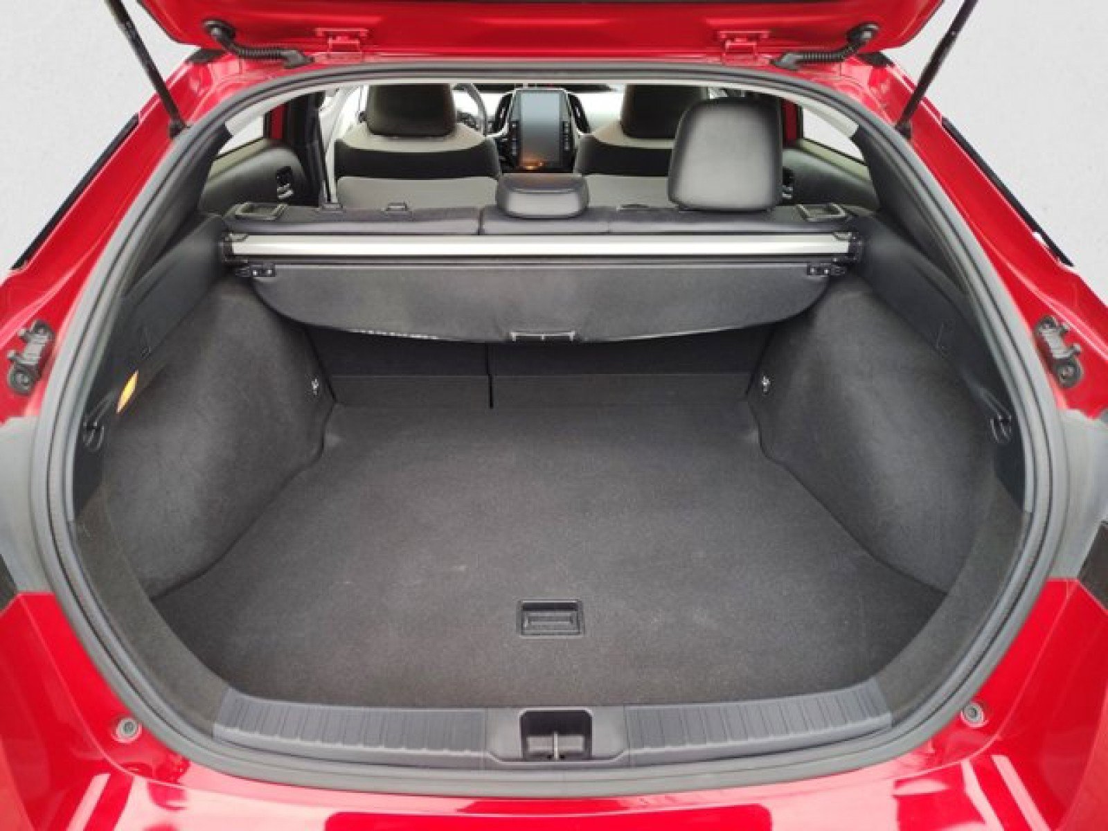 Used 2022 Toyota Prius Limited w/ Premium Convenience Package FWD image 20