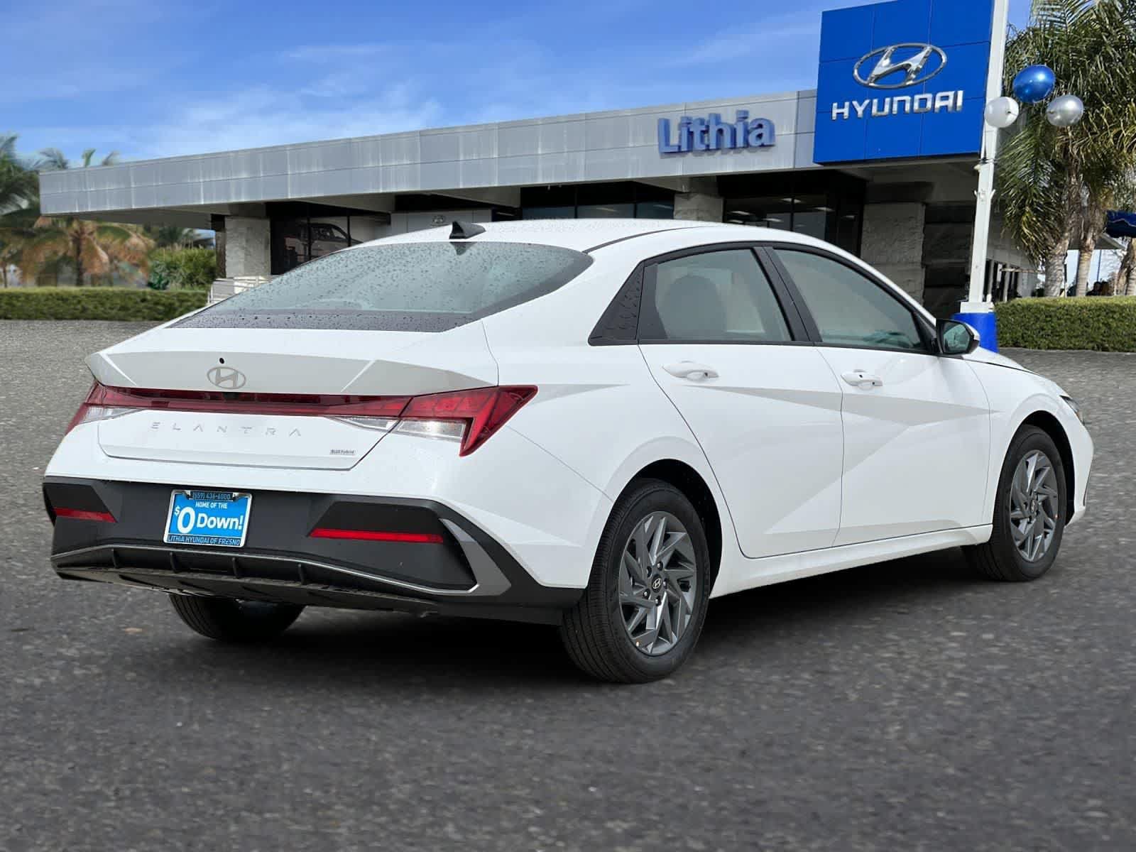 New 2026 Hyundai Elantra Hybrid FWD image 2