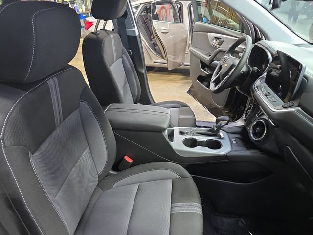 New 2025 Chevrolet Blazer LT w/ Convenience Package FWD image 13