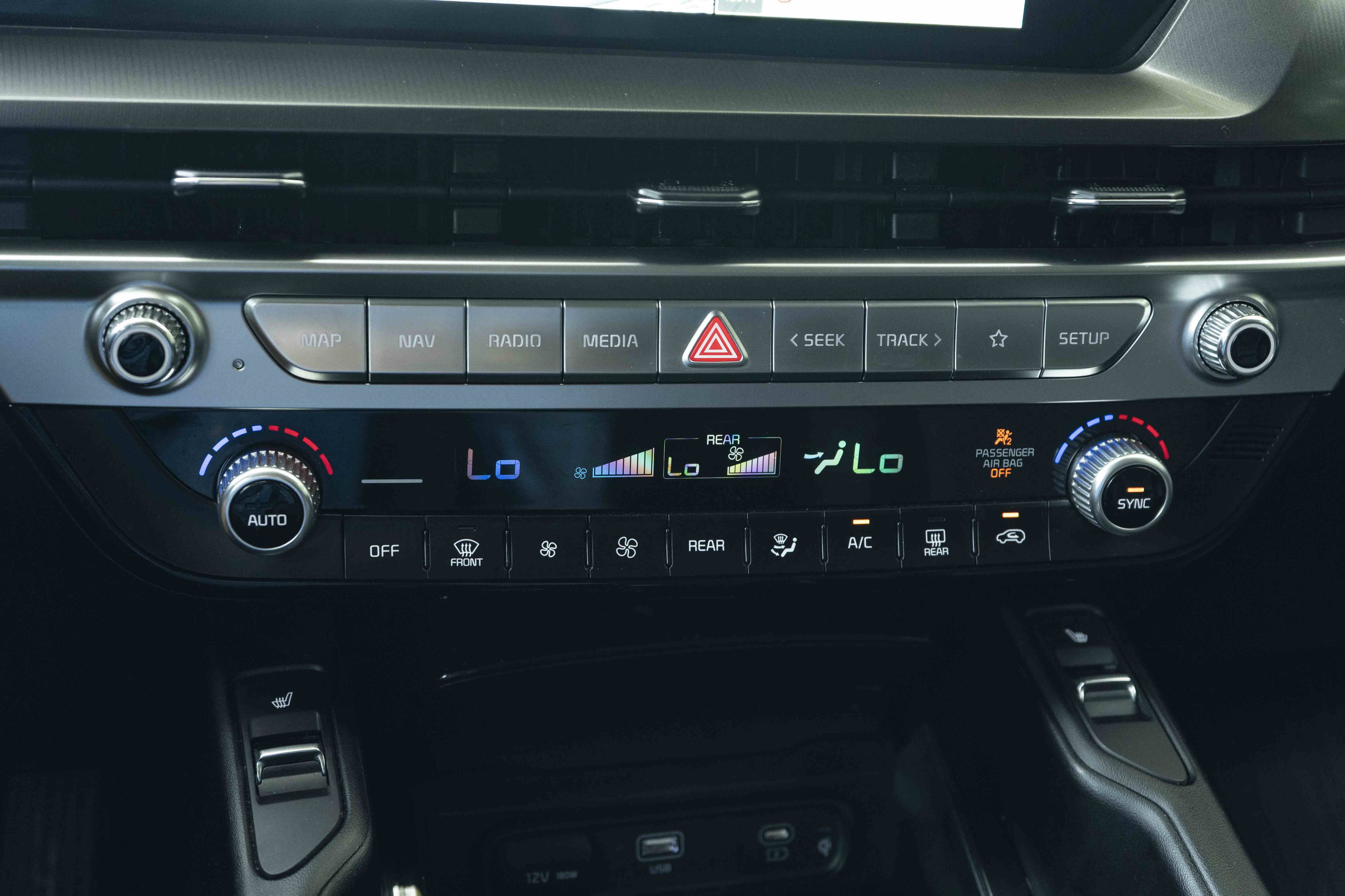 Used 2025 Kia Telluride S FWD image 33