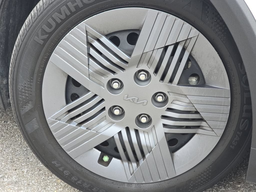 Used 2025 Kia K4 FWD image 7