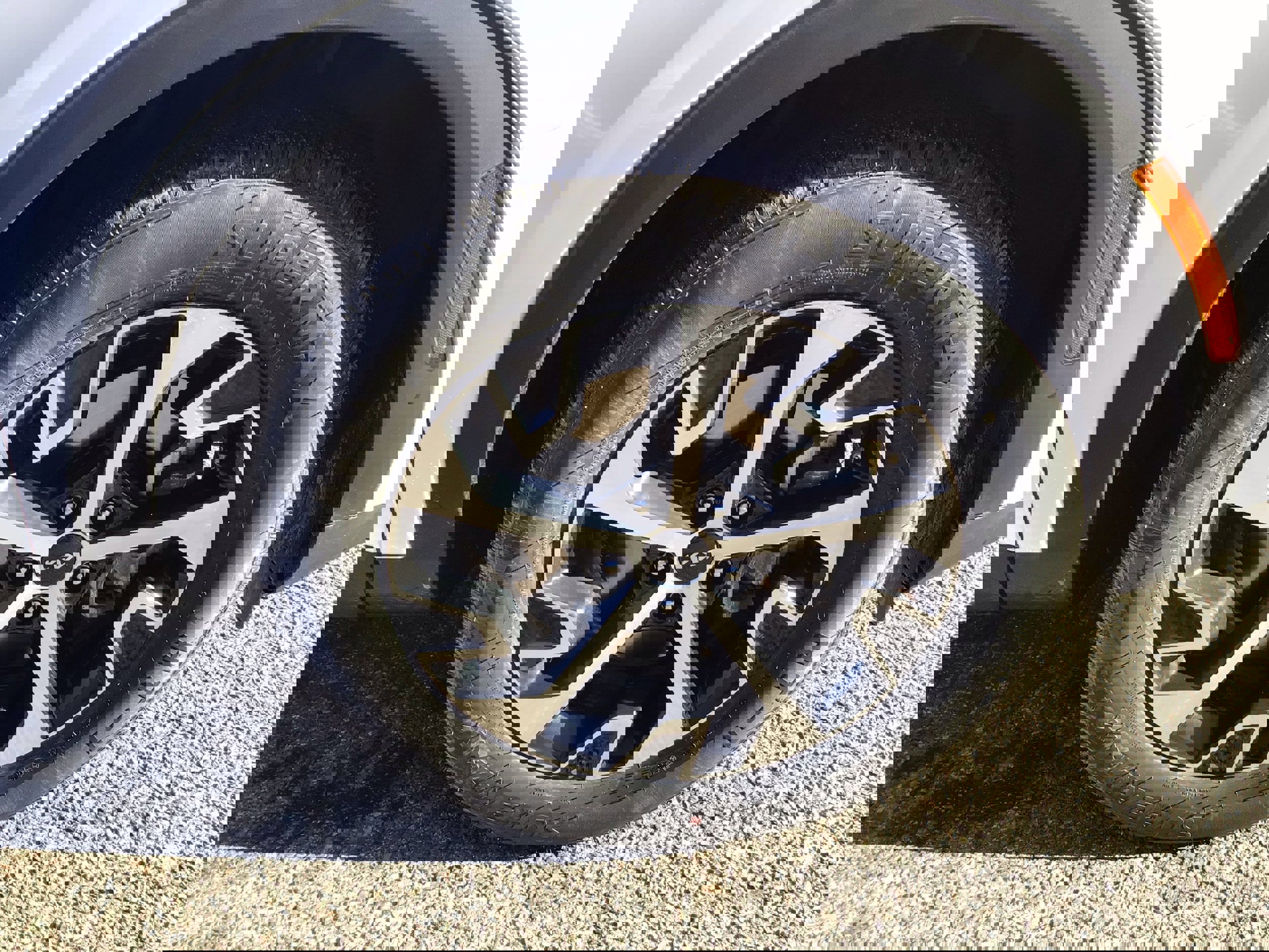 Used 2025 Kia Sportage EX image 10