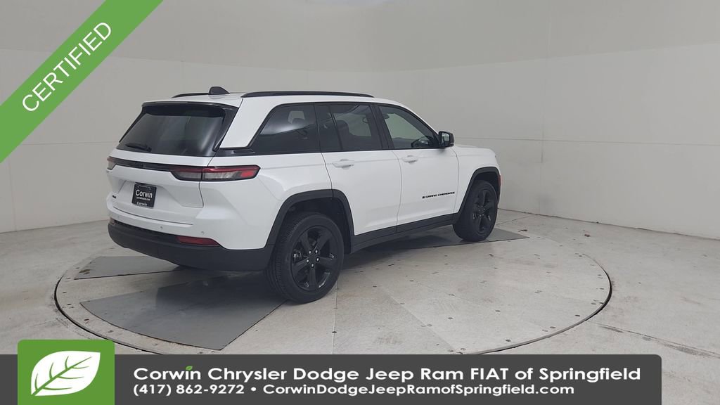 Used 2023 Jeep Grand Cherokee Altitude image 13