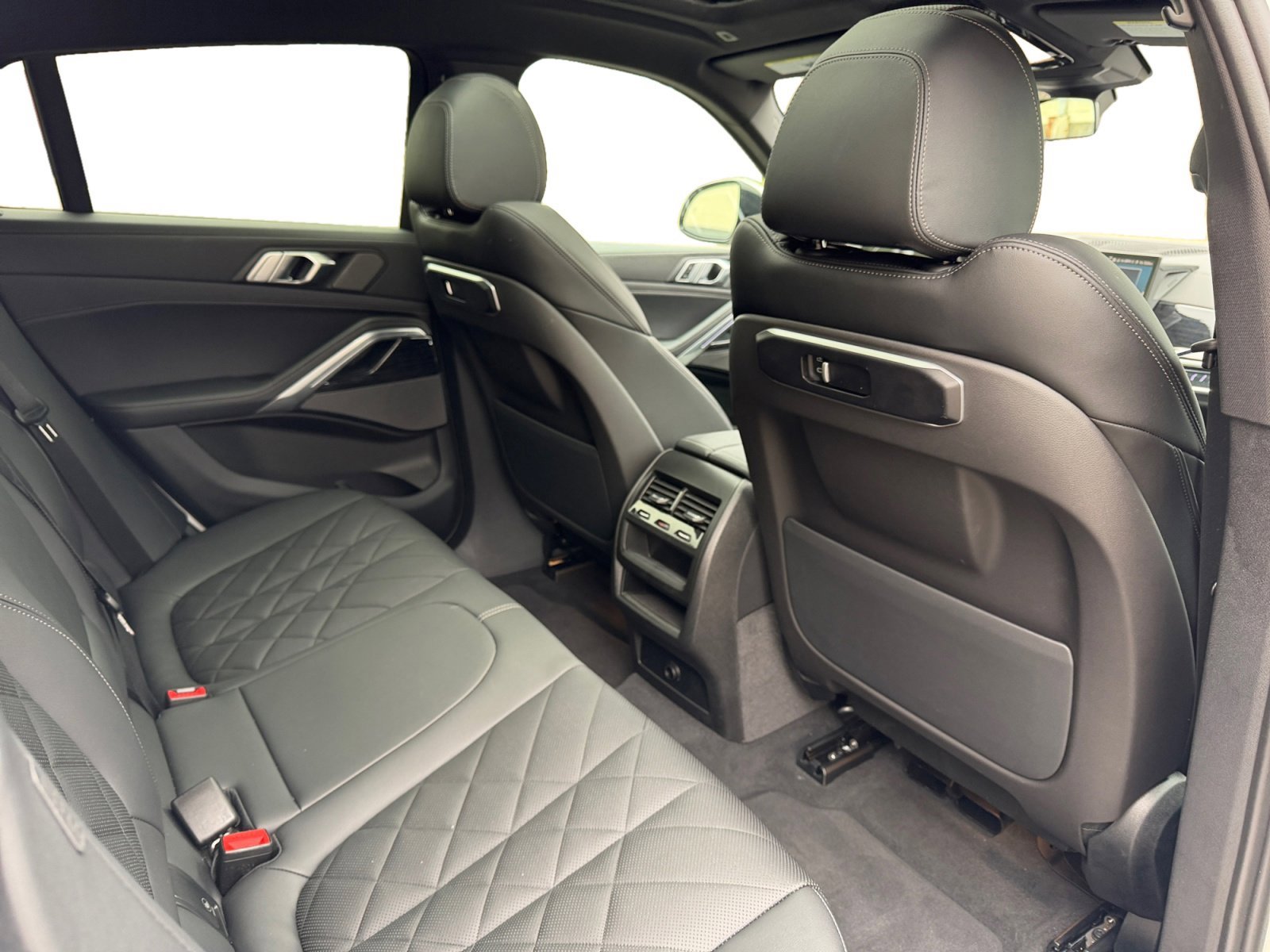 Used 2024 BMW X6 xDrive40i image 20