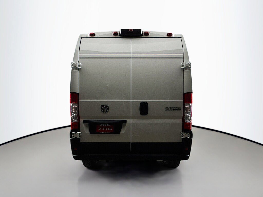 Used 2024 RAM ProMaster 2500 w/ Convenience Group FWD image 4