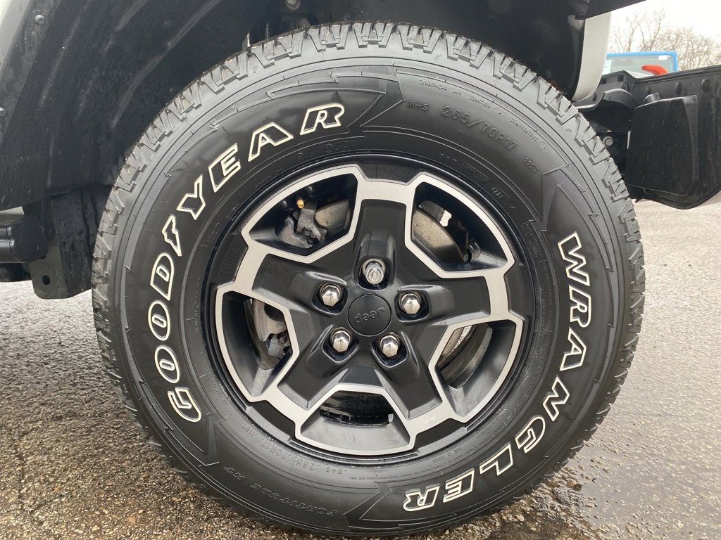 Used 2023 Jeep Gladiator Mojave w/ LED Lighting Group image 9