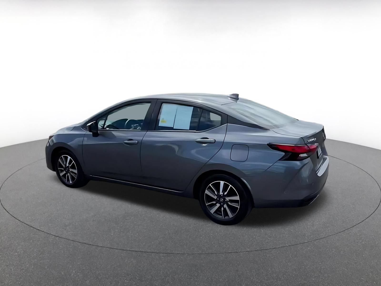 Used 2025 Nissan Versa SV FWD image 9