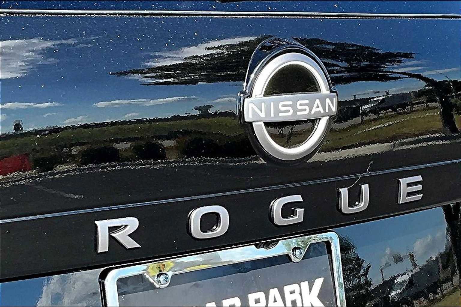 New 2026 Nissan Rogue S image 15