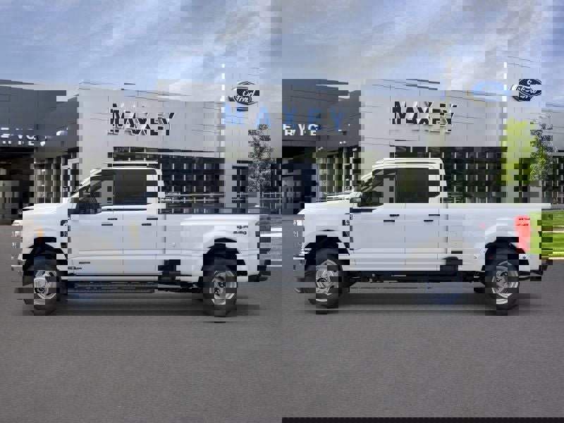 New 2026 Ford F350 XLT image 3