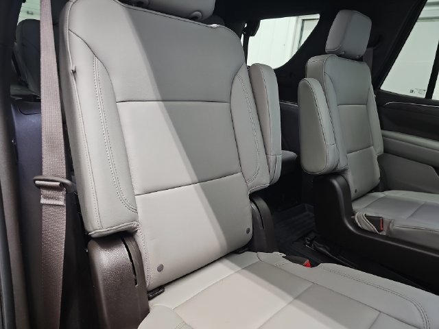Used 2022 Chevrolet Tahoe LT w/ Luxury Package AWD/4WD image 33