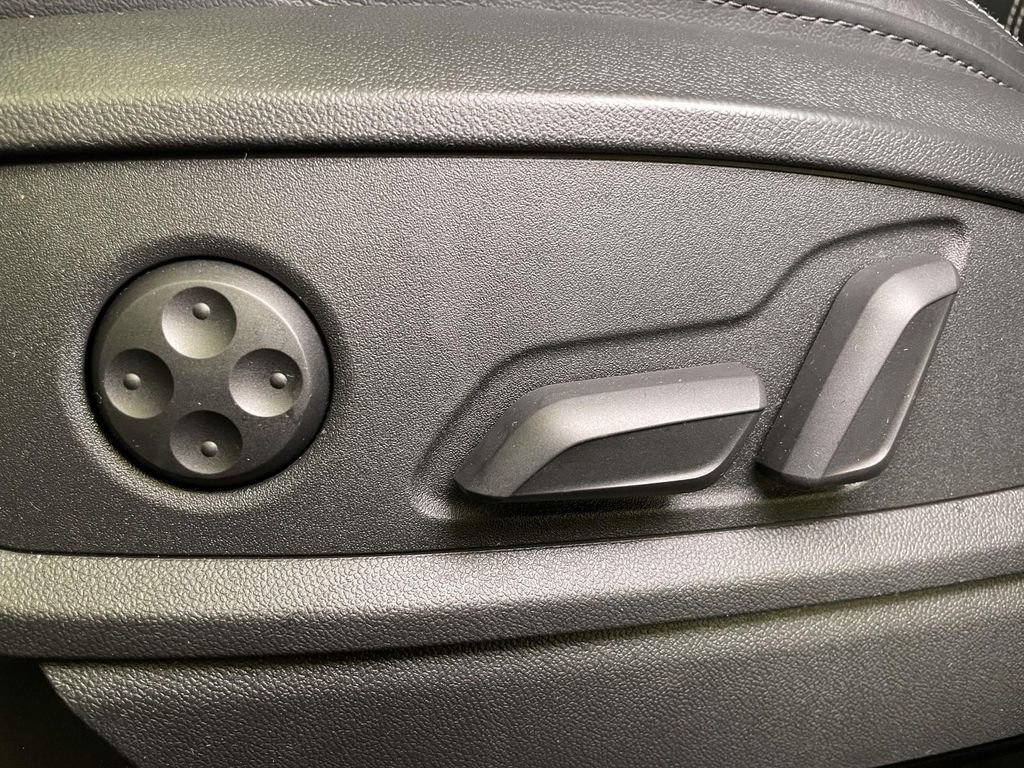 Certified 2023 Audi Q5 2.0T Premium w/ Convenience Package image 17