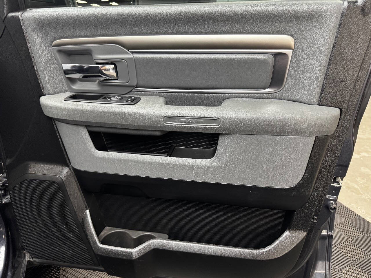 Used 2020 RAM 1500 Classic Warlock image 48