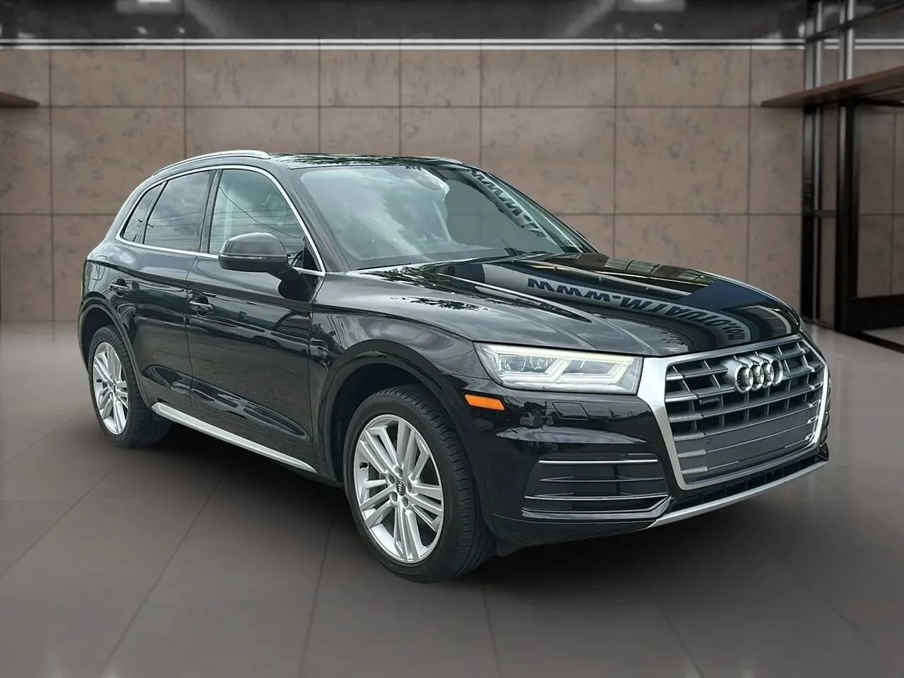 Used 2019 Audi Q5 2.0T Premium Plus w/ Premium Plus Package AWD/4WD image 8