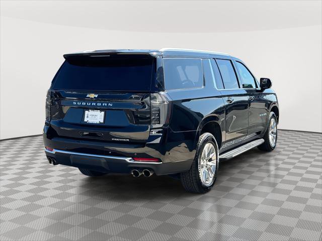 Used 2025 Chevrolet Suburban Premier AWD/4WD image 4