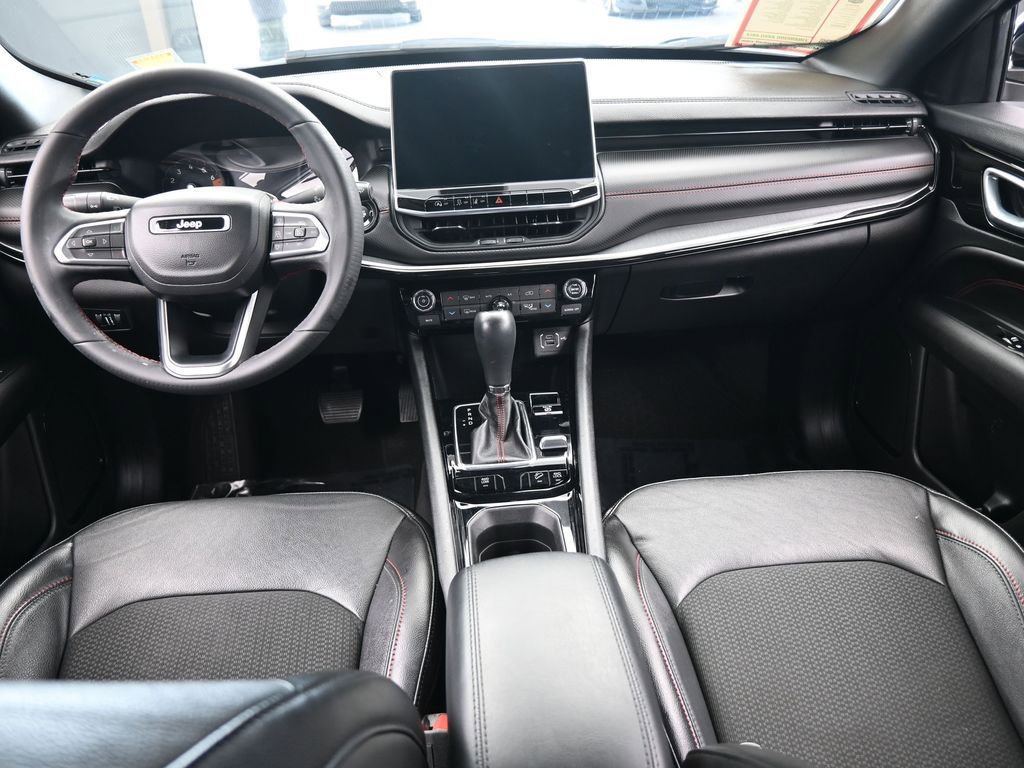 Used 2023 Jeep Compass Trailhawk image 36